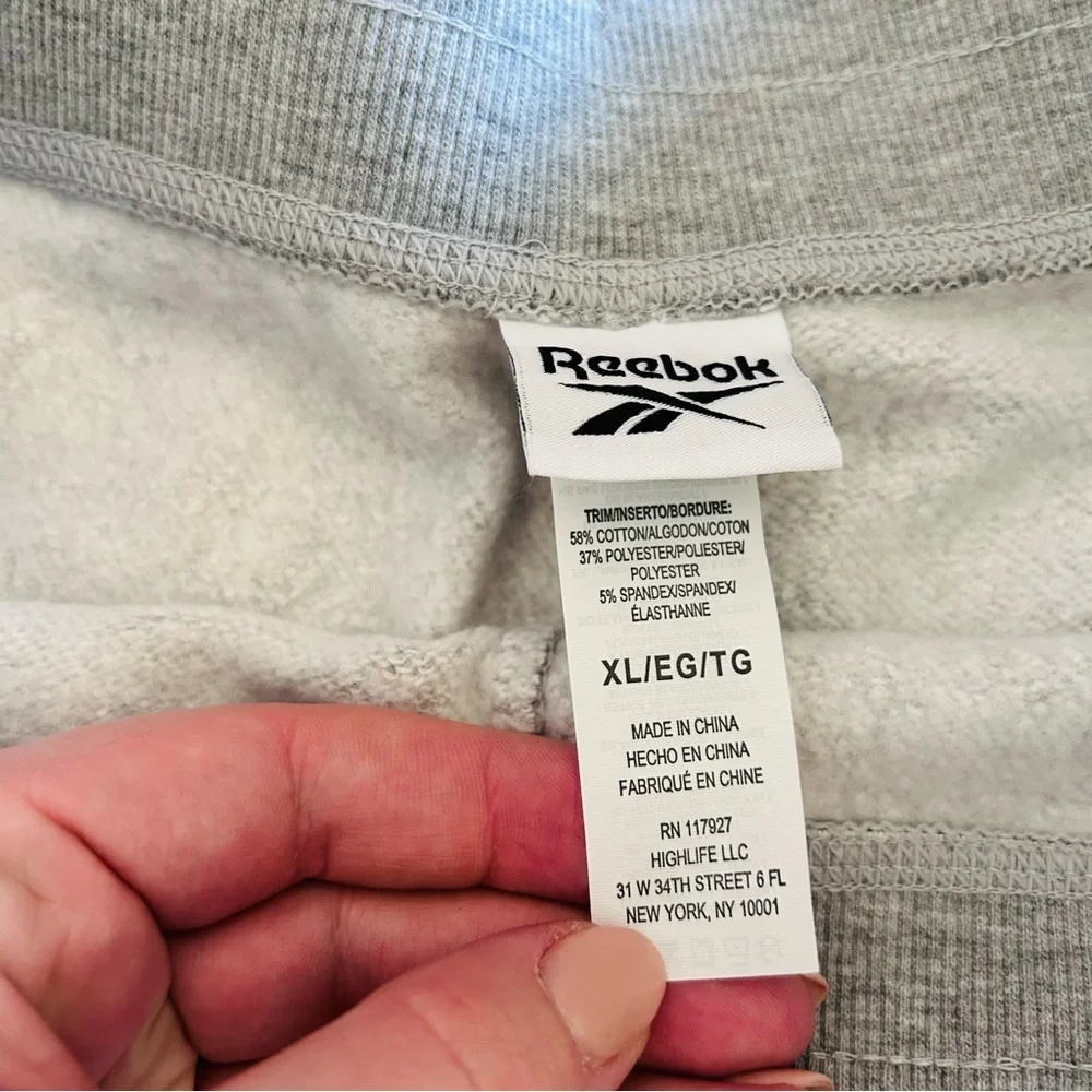 Reebok Women’s‎ Balance Shorts Size XL Heather Gray